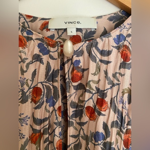 Vince Metallic Taupe Floral Satin Pleated Blouse Small Long Sleeve - Picture 6 of 6